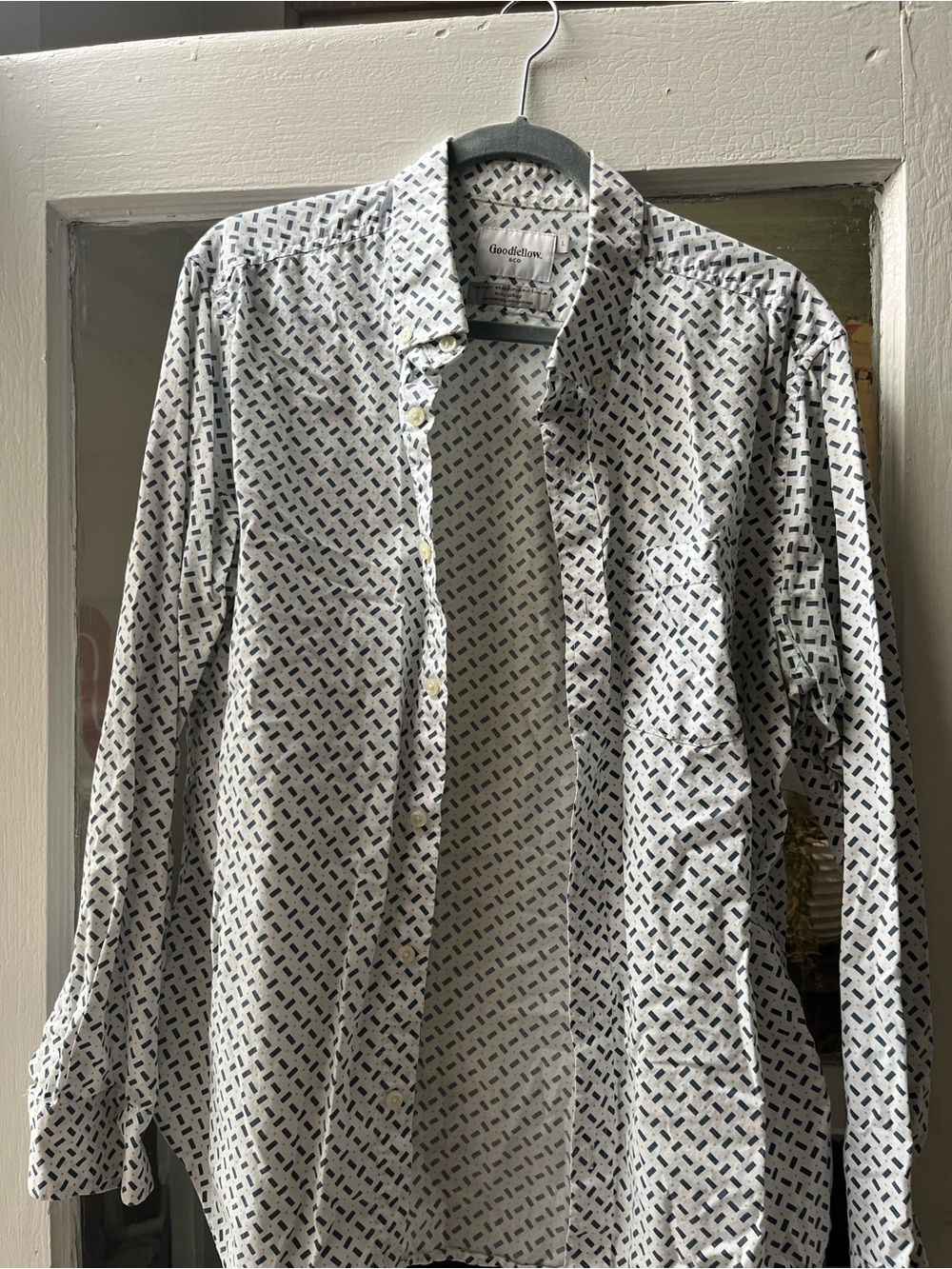 Bundle of 5 men’s button up shirts -  Goodefellow and H&M